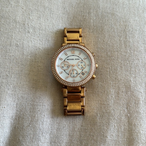Michael Kors Parker Rose Gold-Tone Watch 🤩 - Picture 3 of 5